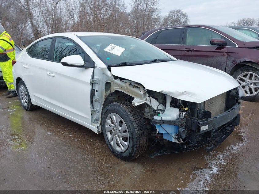 2019 Hyundai Elantra Se