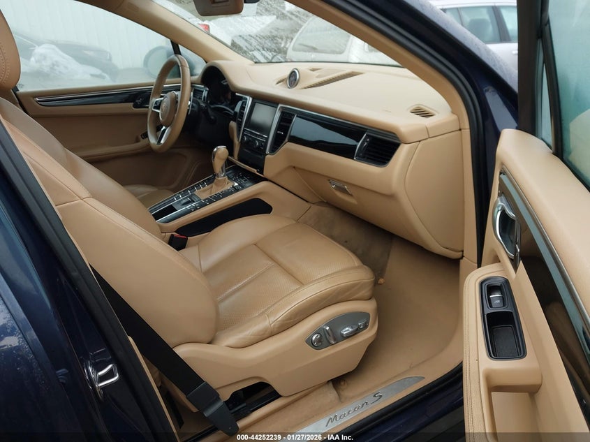 2015 Porsche Macan S