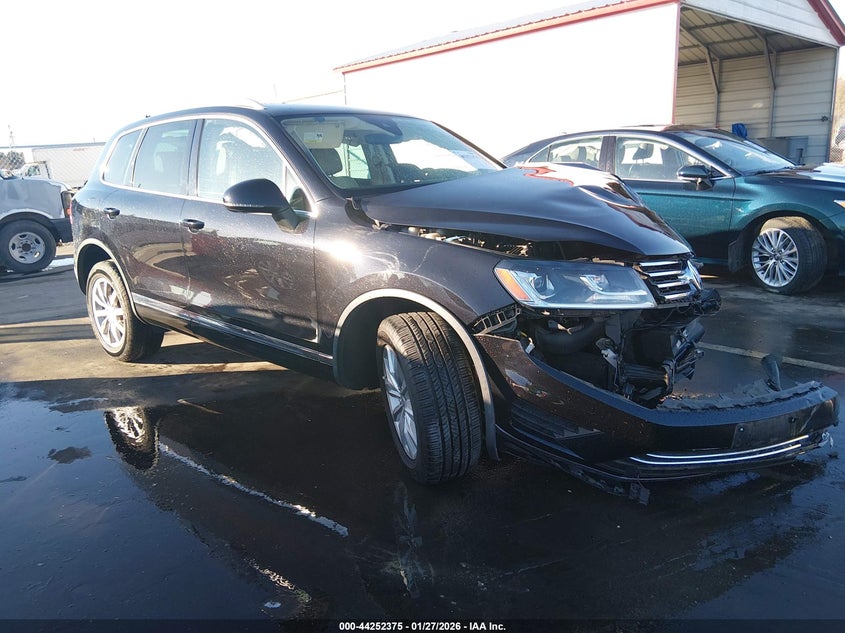 2017 Volkswagen Touareg V6 Sport