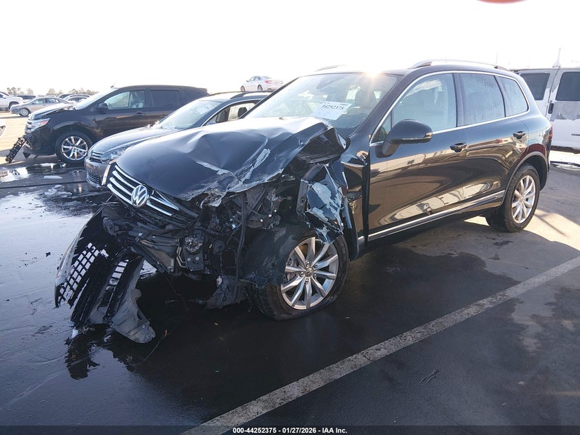 2017 Volkswagen Touareg V6 Sport