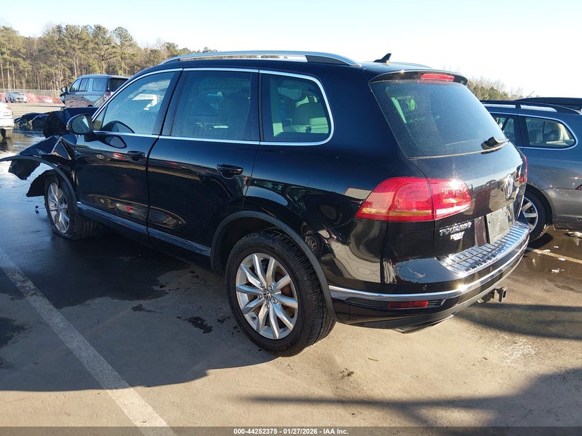 2017 Volkswagen Touareg V6 Sport