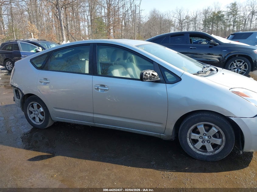 2004 Toyota Prius VIN: JTDKB20U740023606 Lot: 44252437