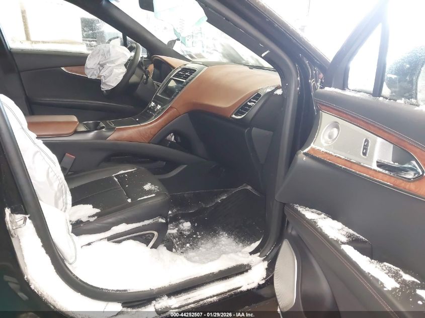 2020 Lincoln Nautilus Black Label