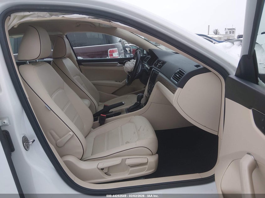 2018 Volkswagen Passat 2.0T Se