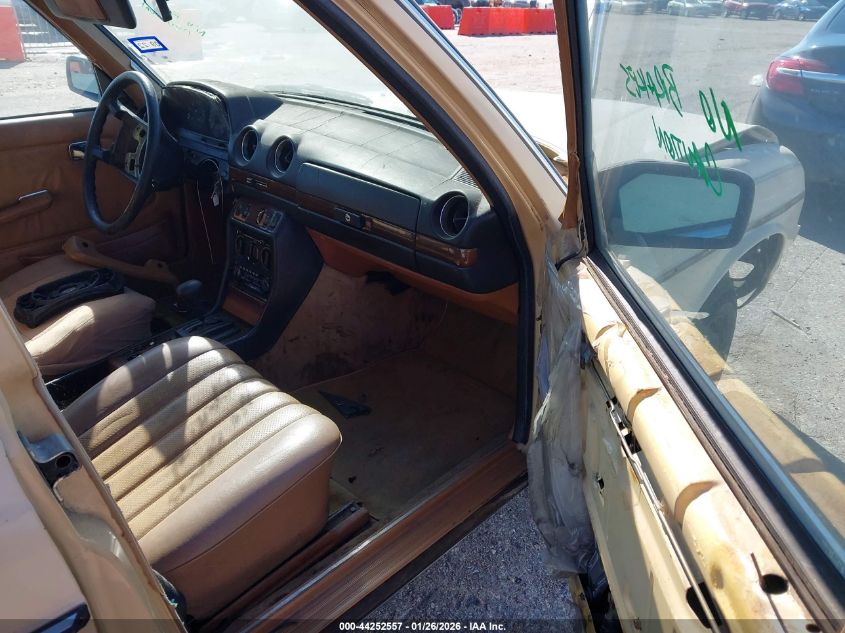 1983 Mercedes-Benz 240 D