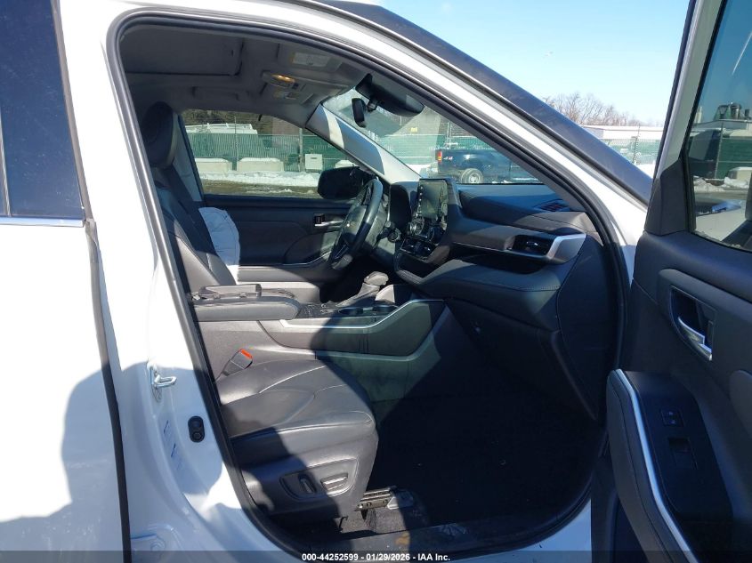 2022 Toyota Highlander Xle