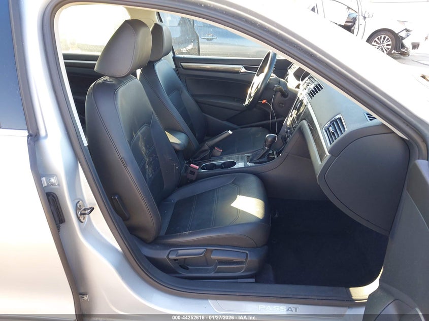 2017 Volkswagen Passat 1.8T Se