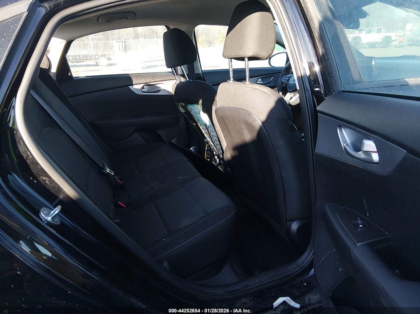 VIN 3KPF24AD1NE474793 2022 KIA FORTE LXS