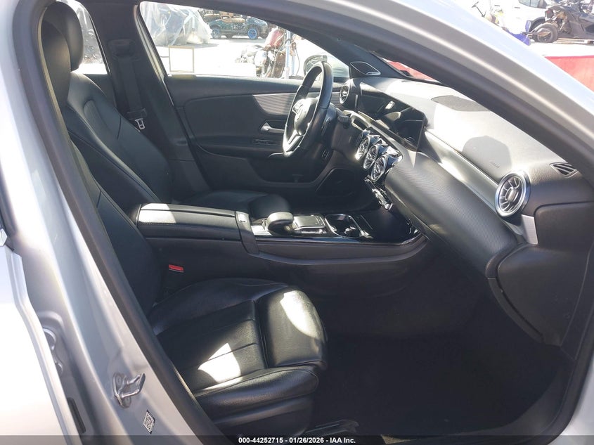 VIN W1K3G4EB4MJ316162 2021 MERCEDES-BENZ A 220