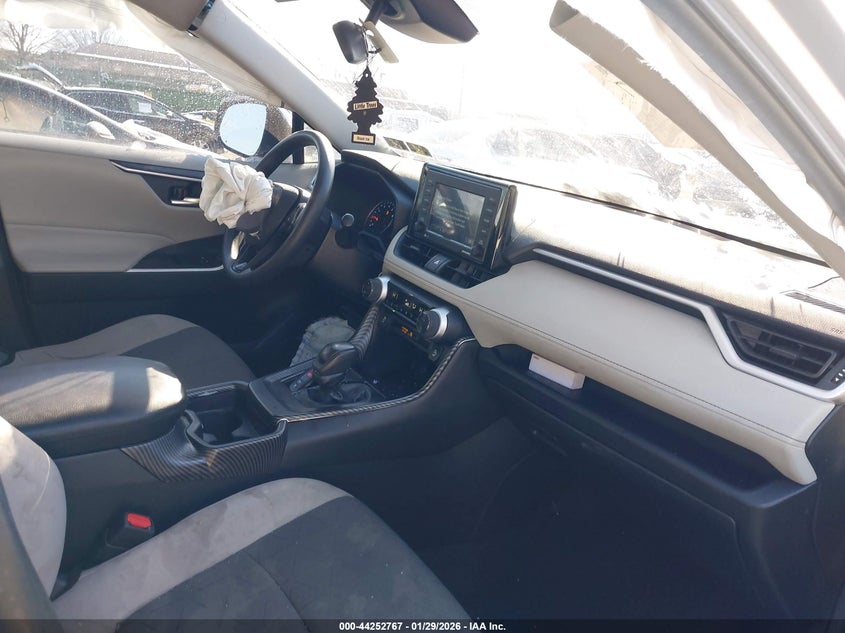 2021 TOYOTA RAV4 2.5L I-4 DI, DOHC, V(VIN: 2T3P1RFV4MC162736
