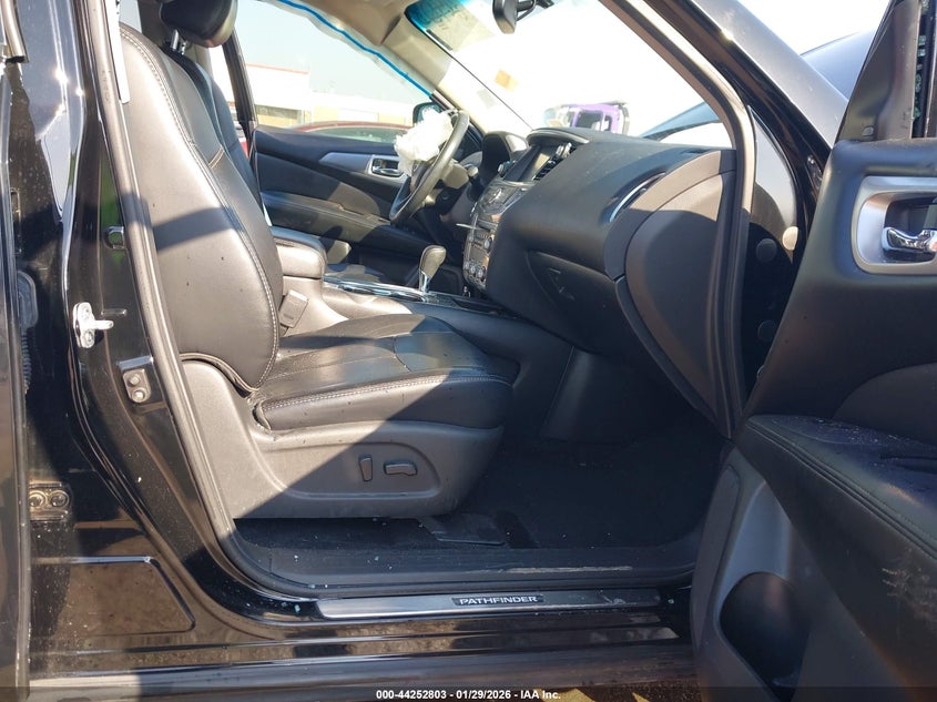 2017 Nissan Pathfinder Sl