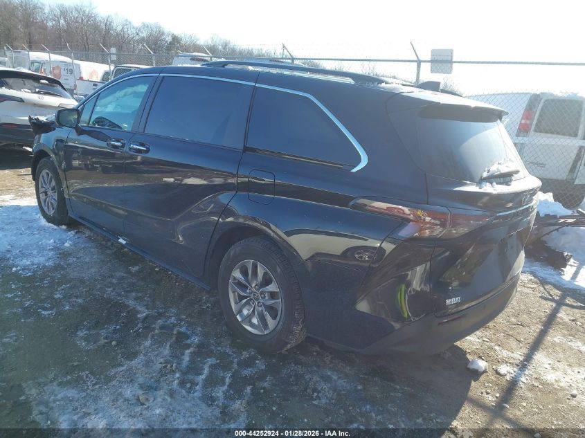 2023 Toyota Sienna Xle