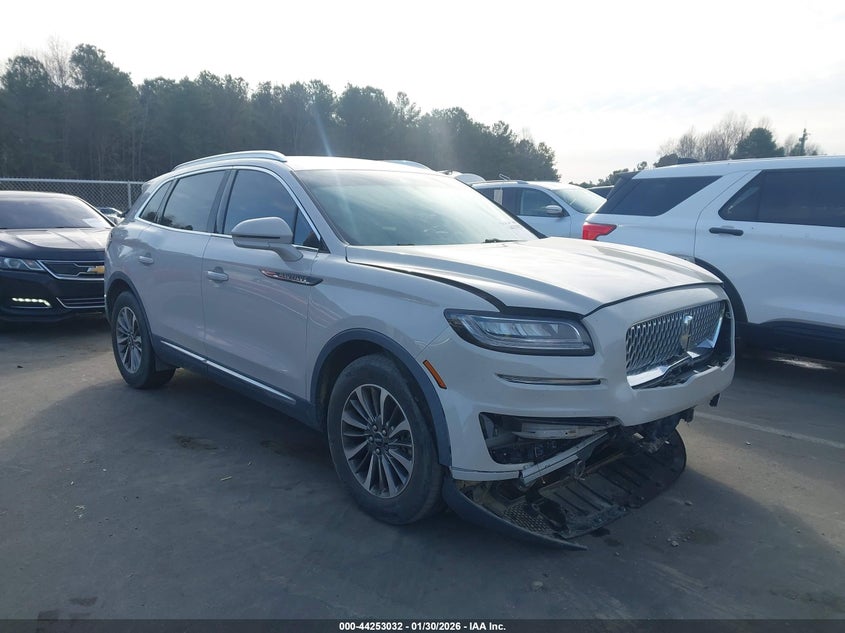 2019 Lincoln Nautilus Select