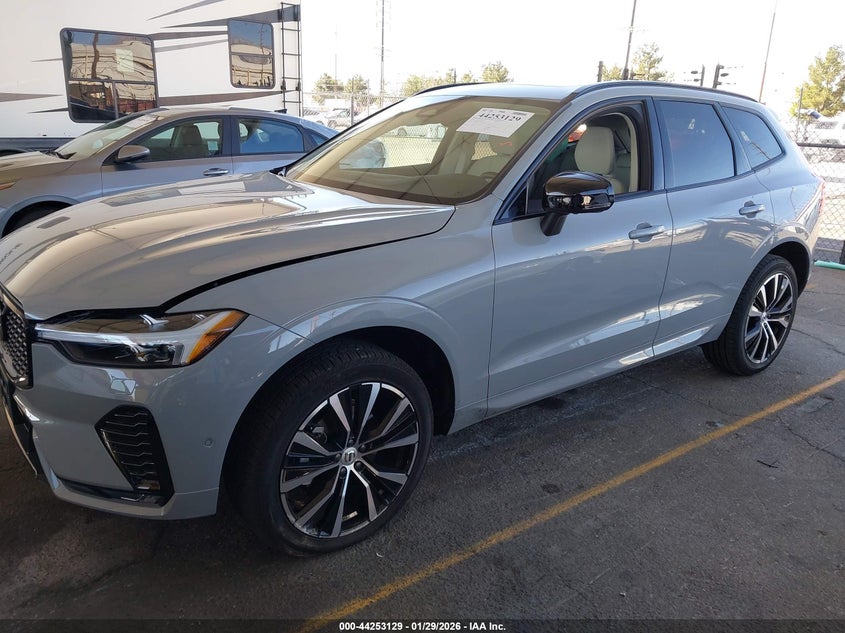 2025 Volvo Xc60 B5 Plus