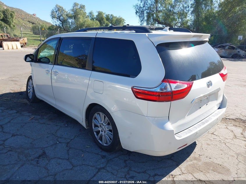 2017 Toyota Sienna Limited 7 Passenger