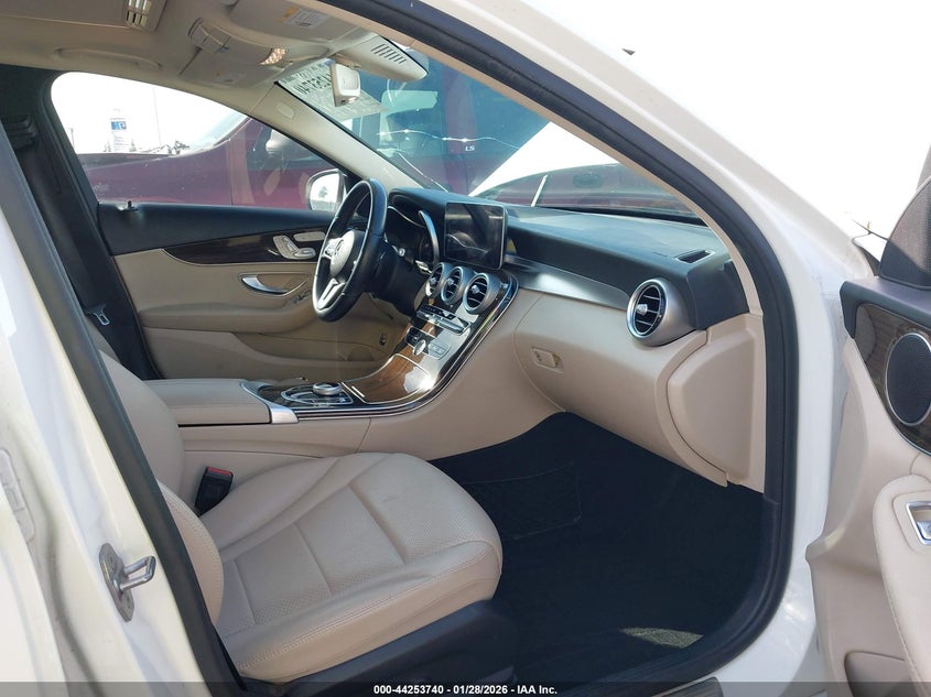 2019 Mercedes-Benz C 300