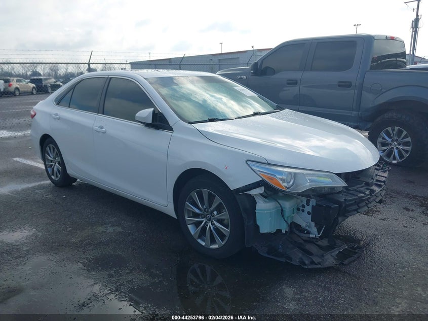 2016 Toyota Camry Xle