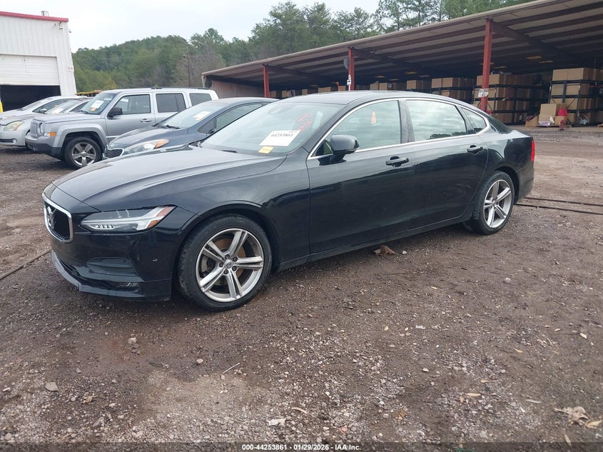 2018 Volvo S90 T5 Momentum