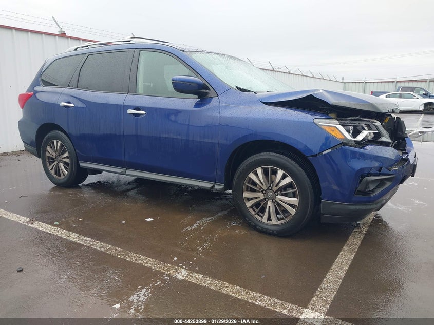 2018 Nissan Pathfinder Sv