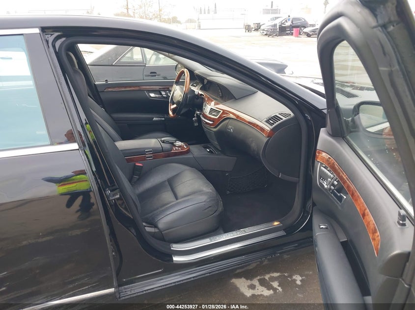 2009 Mercedes-Benz S 550 4Matic