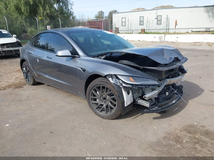 2025 Tesla Model 3 Long Range Rear-Wheel Drive/Standard Rear-Wheel Drive