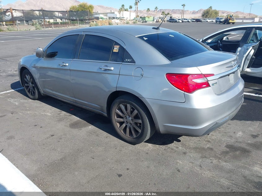 2013 Chrysler 200 Touring