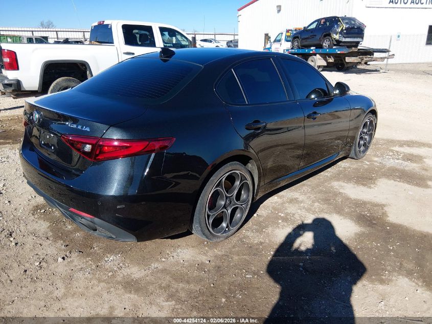 2023 Alfa Romeo Giulia Veloce Awd