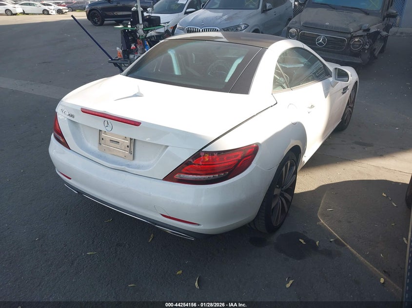 2017 Mercedes-Benz Slc 300