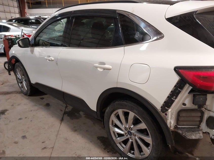 2021 Ford Escape Titanium Hybrid