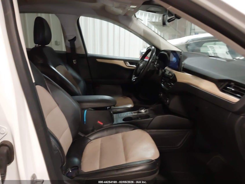 2021 Ford Escape Titanium Hybrid