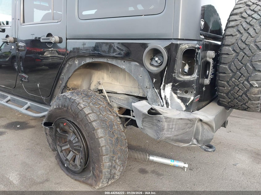 2015 Jeep Wrangler Unlimited Rubicon VIN: 1C4BJWFG7FL674750 Lot: 44254223