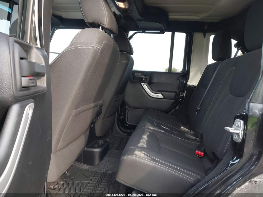 2015 Jeep Wrangler Unlimited Rubicon VIN: 1C4BJWFG7FL674750 Lot: 44254223