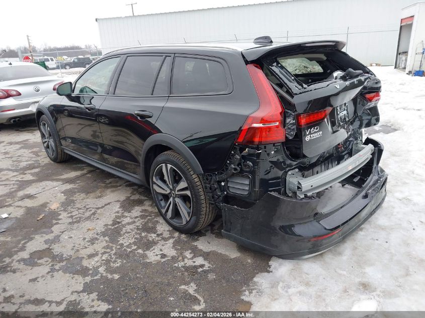 2026 Volvo V60 Cross Country Plus, B5 Awd Gas (Mild Hybrid)