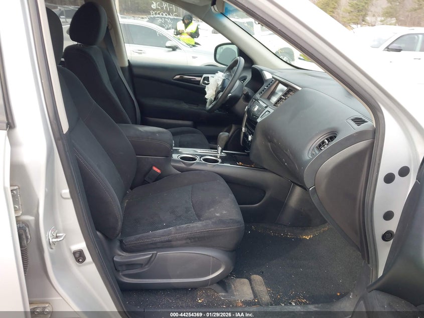 2016 Nissan Pathfinder Platinum/S/Sl/Sv