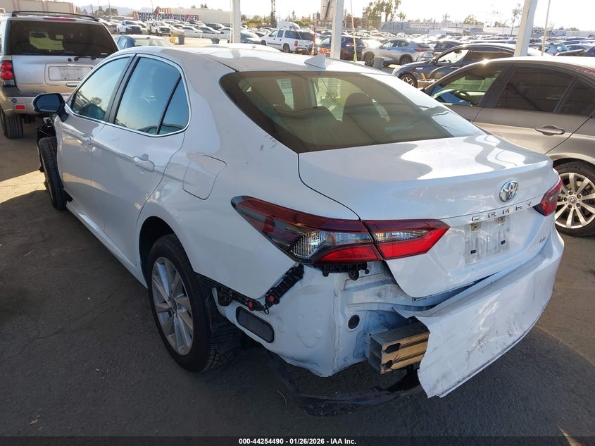 2022 Toyota Camry Le