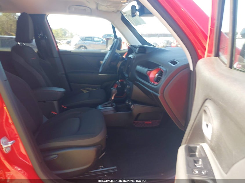 2023 Jeep Renegade Trailhawk 4X4