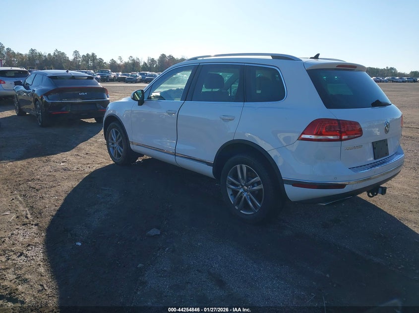 2016 Volkswagen Touareg Vr6 Lux
