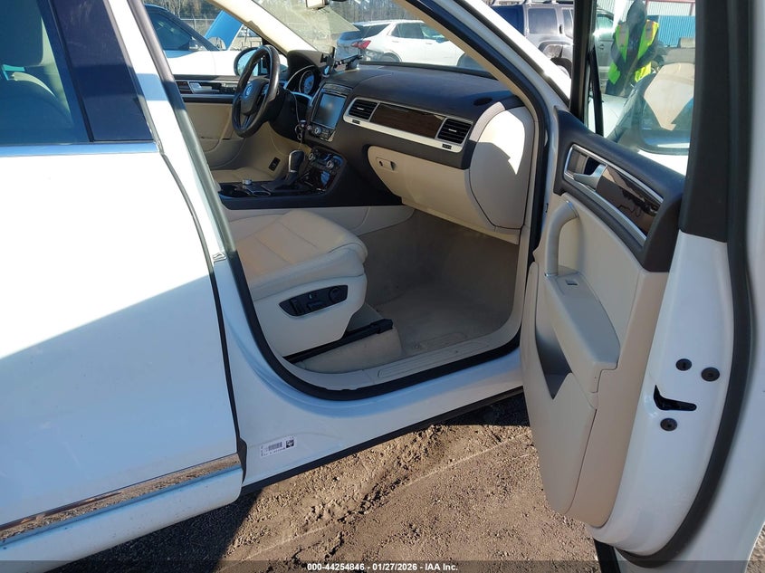 2016 Volkswagen Touareg Vr6 Lux