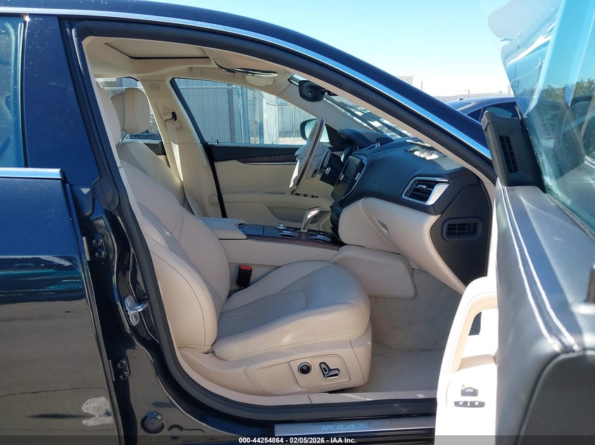 2022 Maserati Ghibli Modena Q4