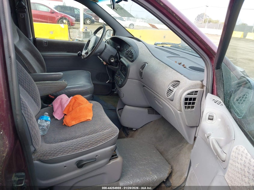 2000 Dodge Grand Caravan Se