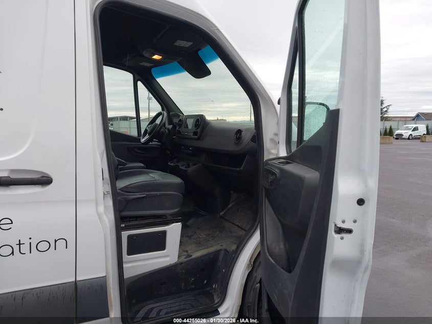 2022 Mercedes-Benz Sprinter 2500 Standard Roof I4 Diesel