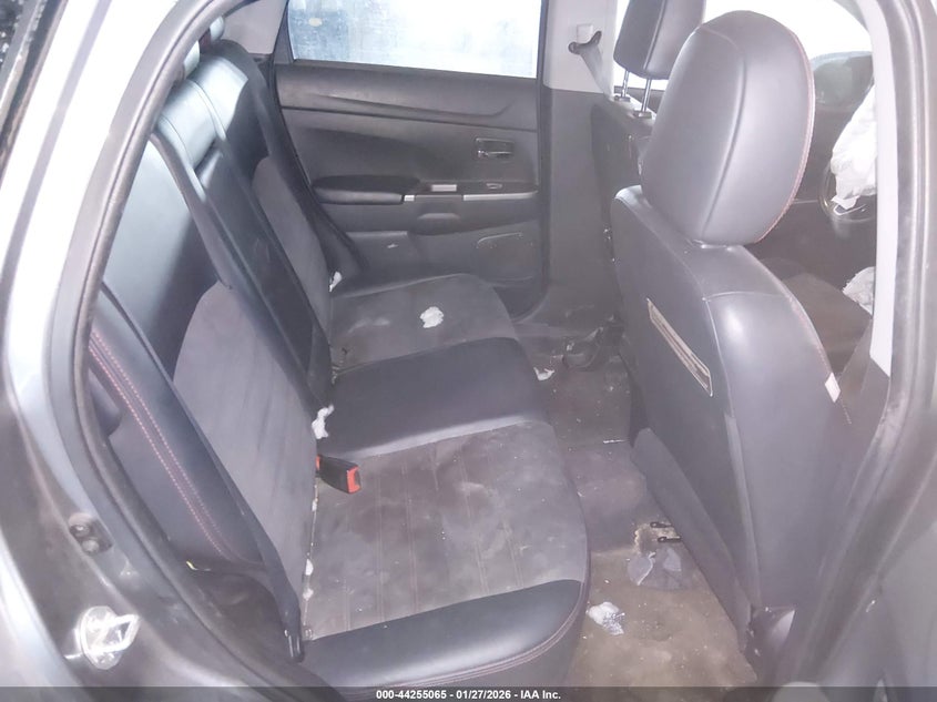 VIN JA4AP3AW4JU017716 2018 MITSUBISHI OUTLANDER SPORT 2.4 SE