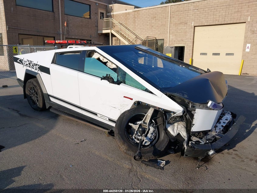 2025 TESLA CYBERTRUCK auction photo 1