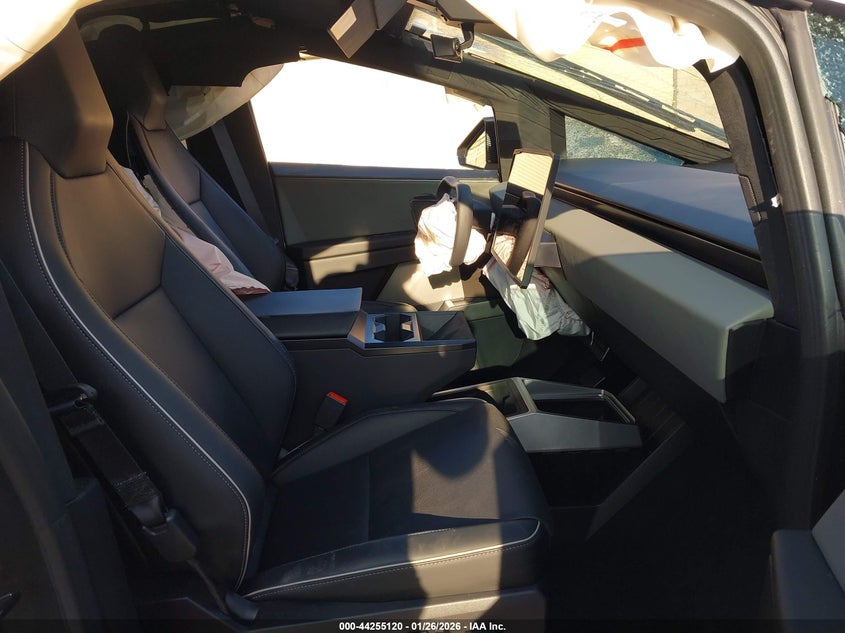 2025 TESLA CYBERTRUCK auction photo 5