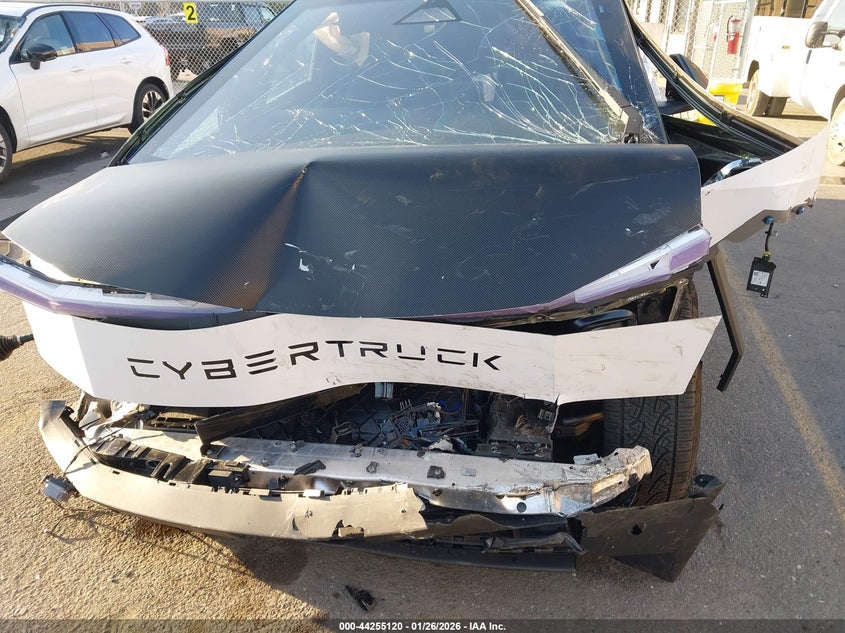 2025 TESLA CYBERTRUCK auction photo 6