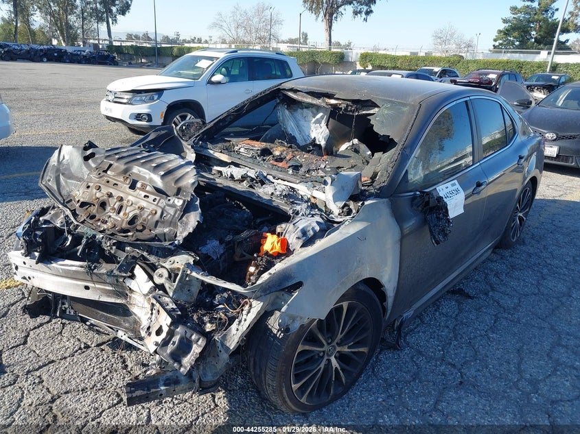 2020 Toyota Camry Se Hybrid