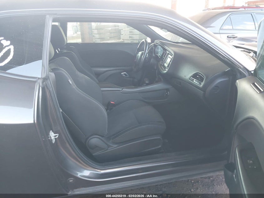 2016 Dodge Challenger R/T Shaker