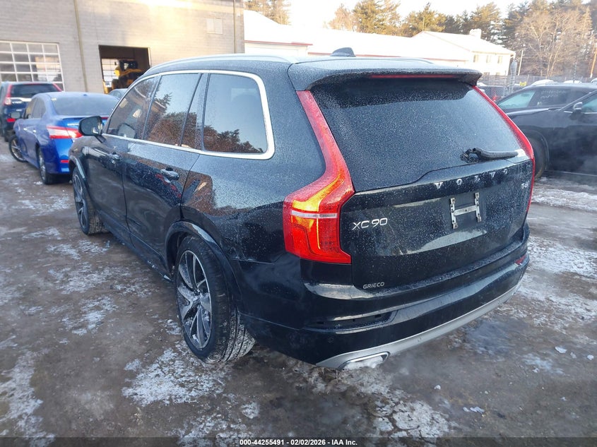 2021 Volvo Xc90 T6 Momentum 7 Passenger