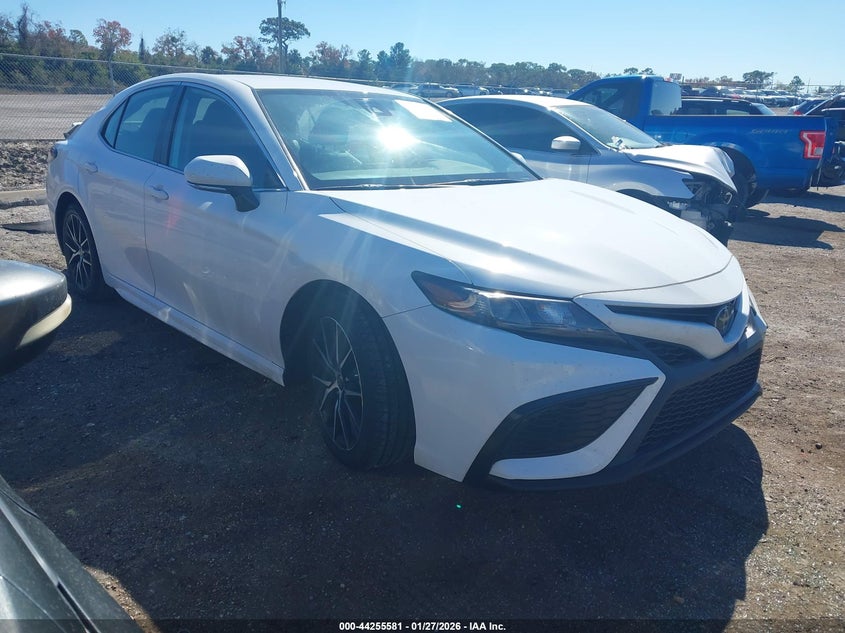 2022 Toyota Camry Se