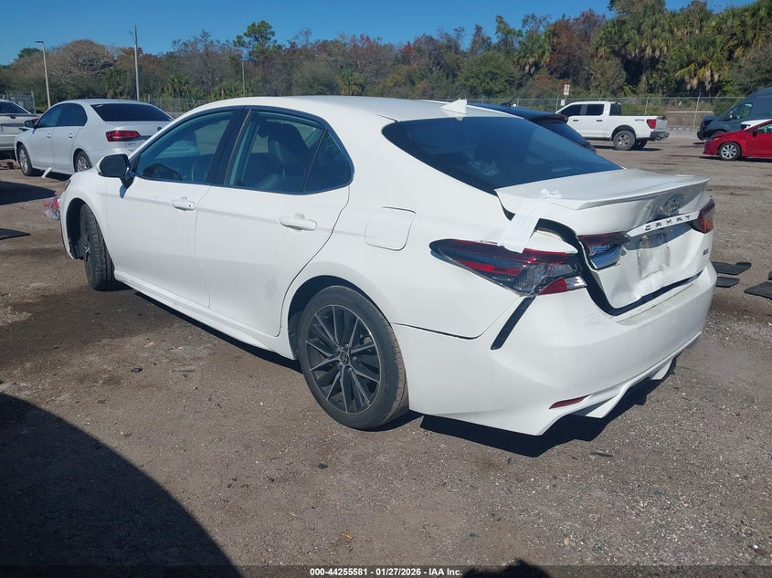 2022 Toyota Camry Se